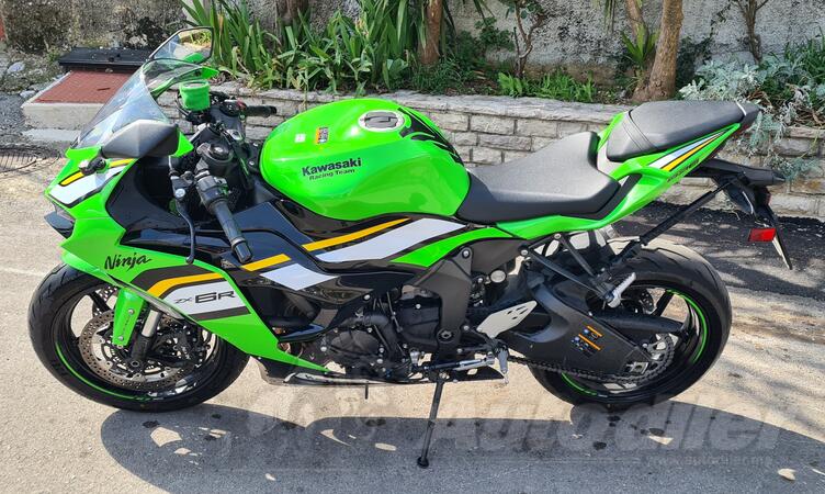Kawasaki - ZX6R