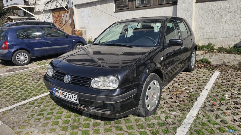 Volkswagen - Golf 4