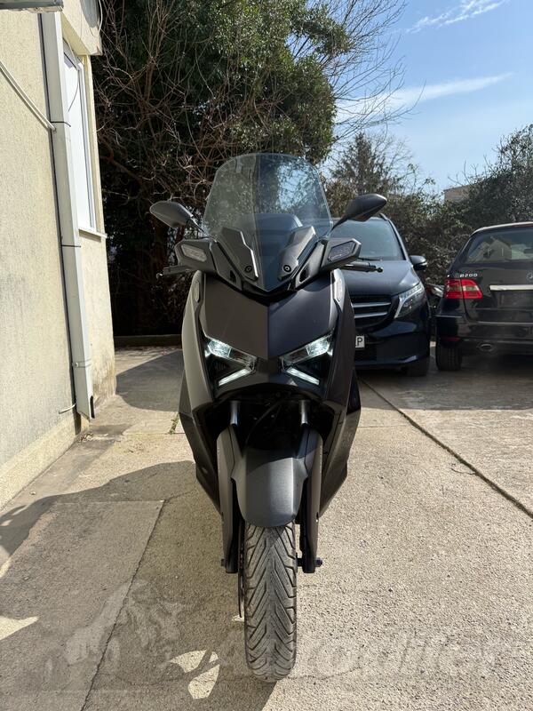 Yamaha - X Max
