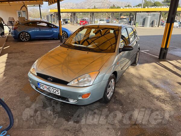 Ford - Focus - 1.6 BENZIN