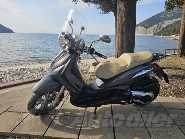 Piaggio - Cruiser