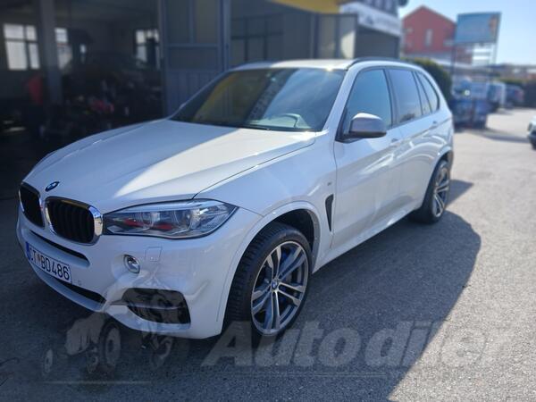 BMW - X5 M50 - M50d