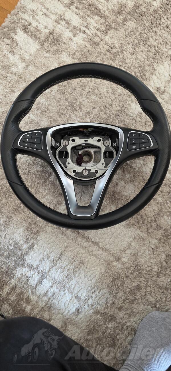 Volan za E 220 god. 2013