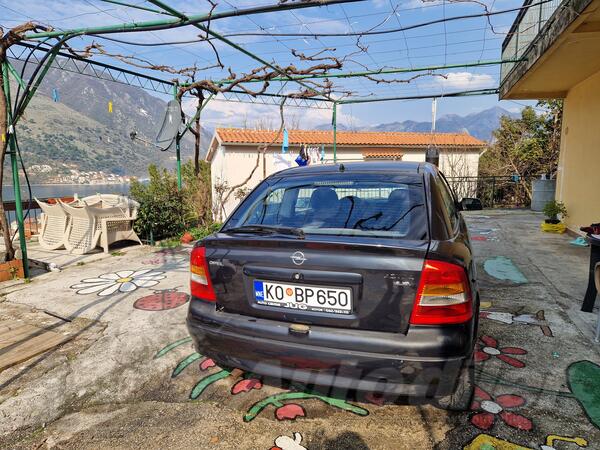 Opel - Astra - 1,8