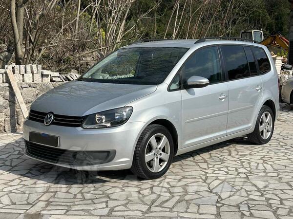 Volkswagen - Touran - 2.0 DSG