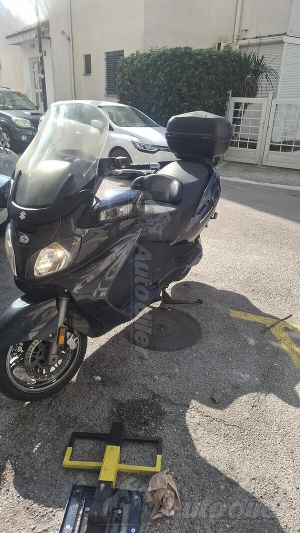 Suzuki - Burgman 650