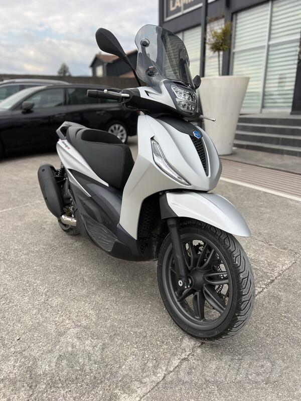 Piaggio - BEVERLY S 300