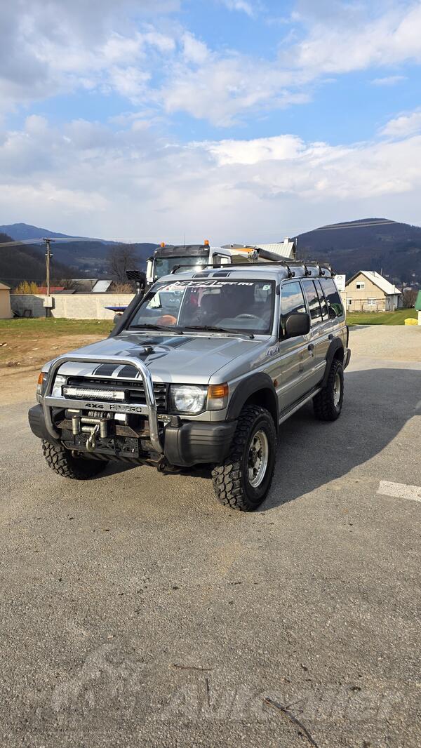 Mitsubishi - Pajero - 2.5