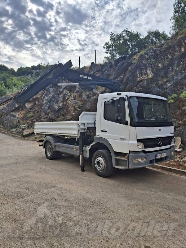 Mercedes Benz - 1229