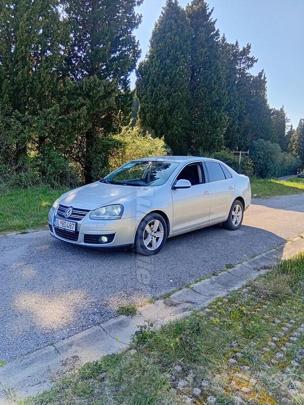 Volkswagen - Jetta - 1.9 tdi