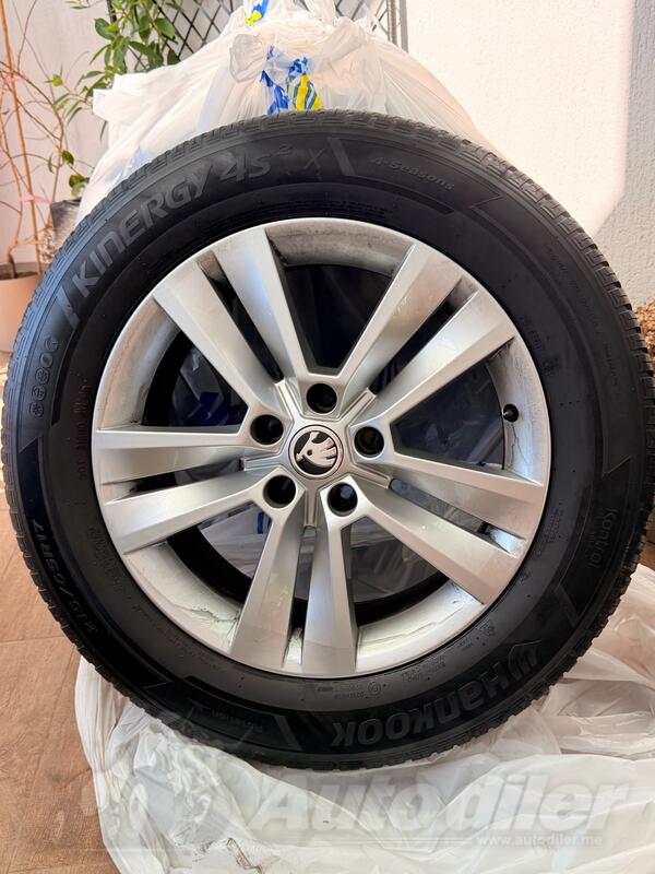 Fabričke felne i Mishelin gume