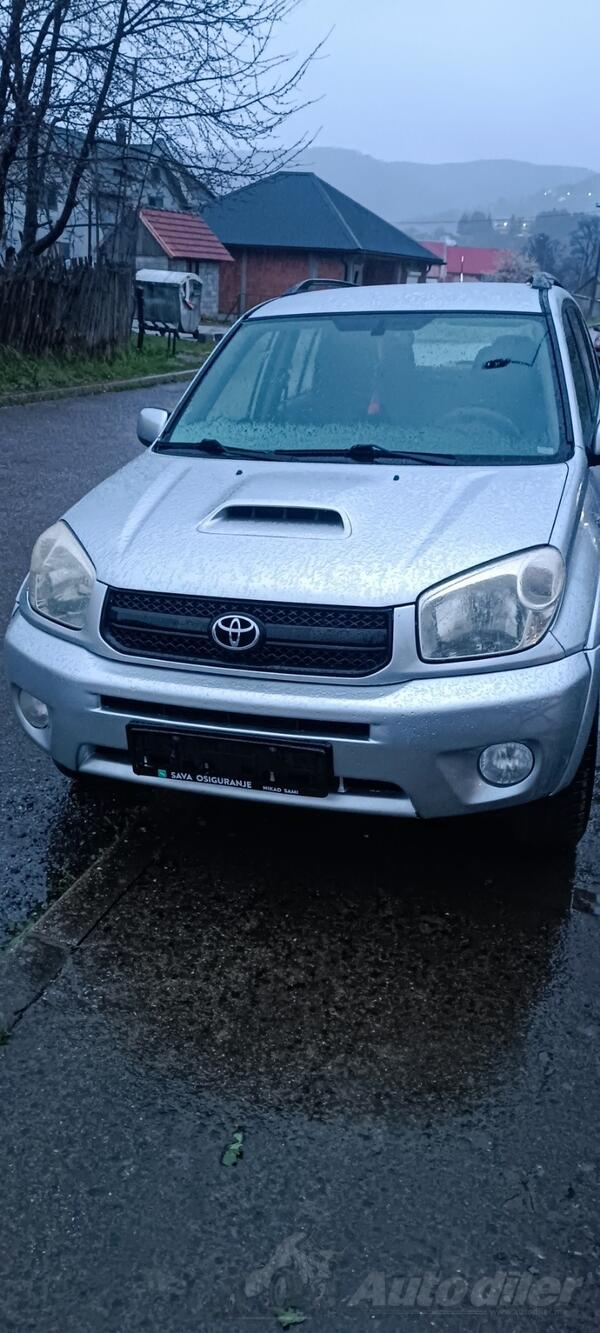 Toyota - RAV 4 - 2.0 D-4-D
