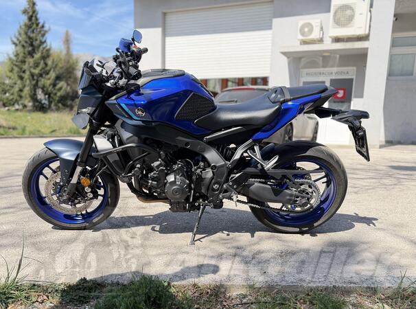 Yamaha - MT-09
