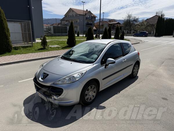 Peugeot - 207 - 1,6 hdi