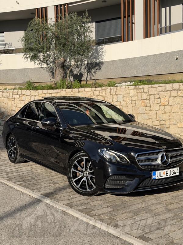 Mercedes Benz - E 220 - CDI