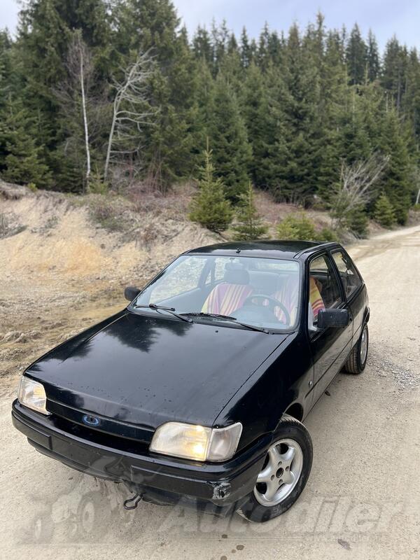 Ford - Fiesta - 1.2 BENZ 37 KW