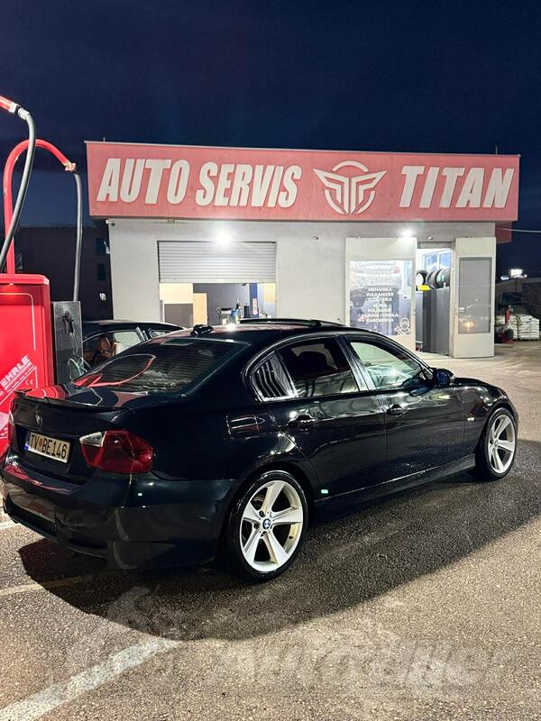 BMW - 320 - 2.0 120kw