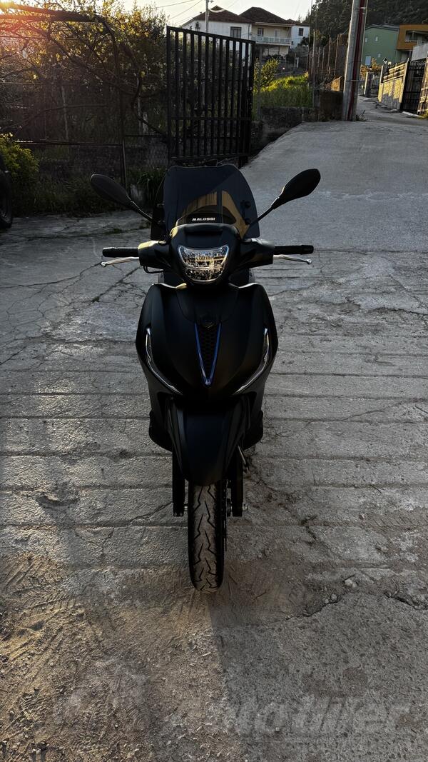 Piaggio - Beverly S