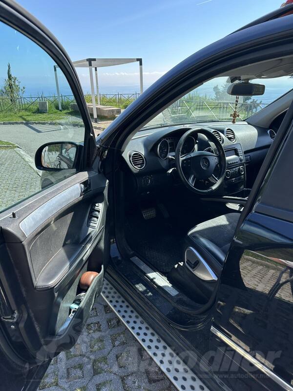 Mercedes Benz - ML 320