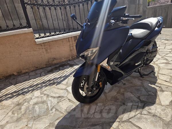 Yamaha - T Max 530