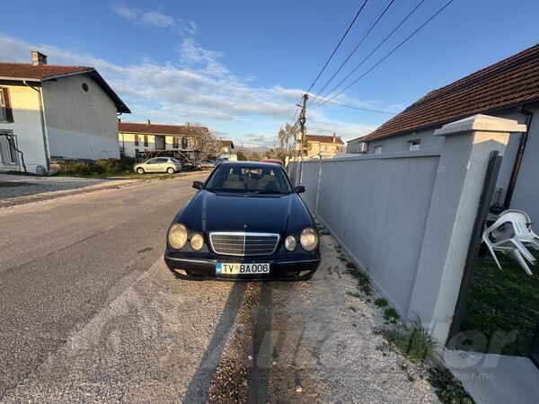 Mercedes Benz - 220 - 2.2 CDI
