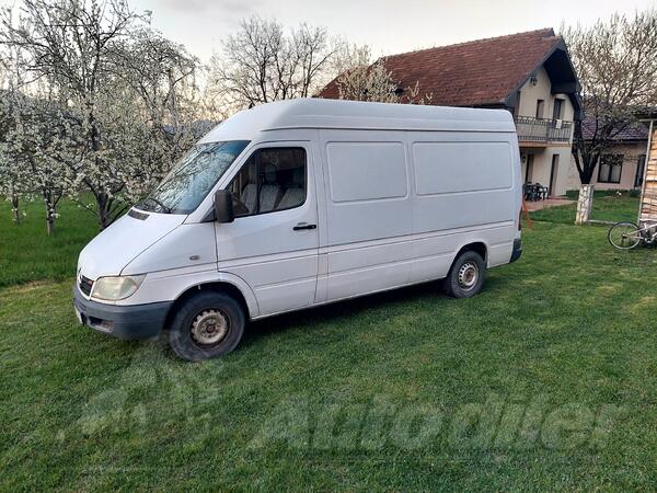 Mercedes Benz - sprnter 211 cdi