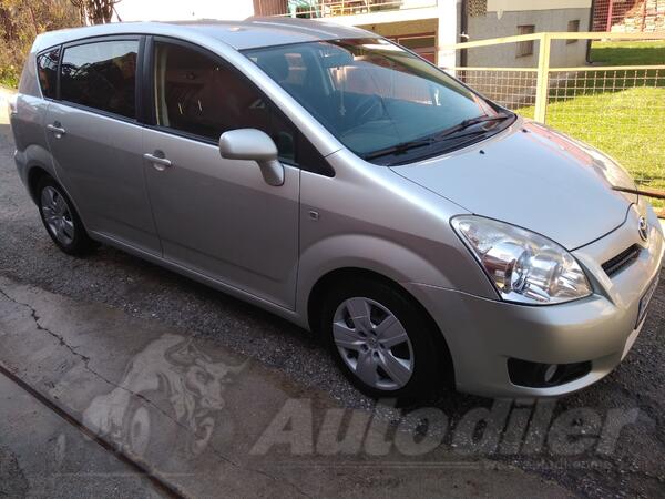 Toyota - Corolla Verso - 2.2 D4D