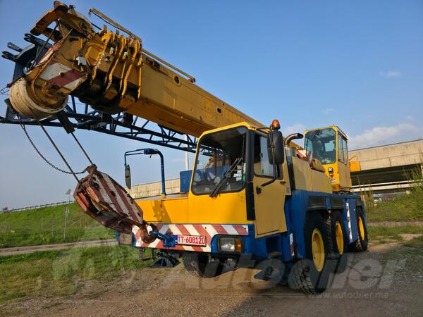 Liebherr - Liebherr LTM 1040/1