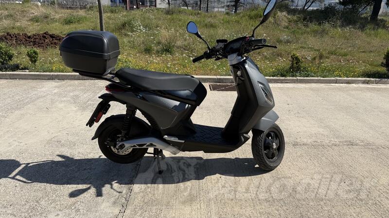Piaggio - Električni 1 Active