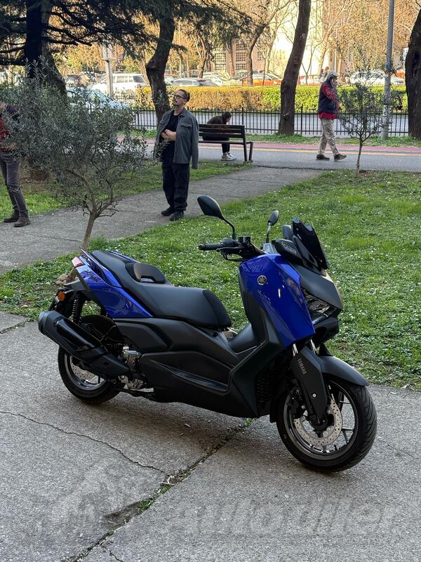 Yamaha - x max