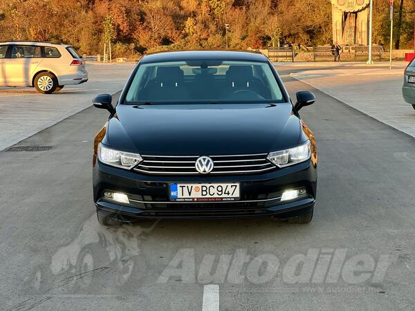 Volkswagen - Passat - 1.6 88kw