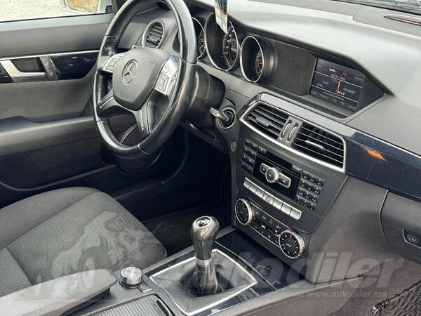 Mercedes Benz - C 220 - 2.2D