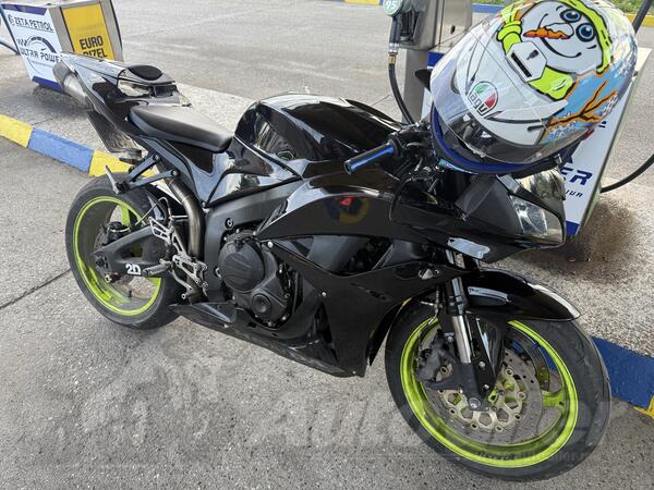 Honda - CBR600RR PC40