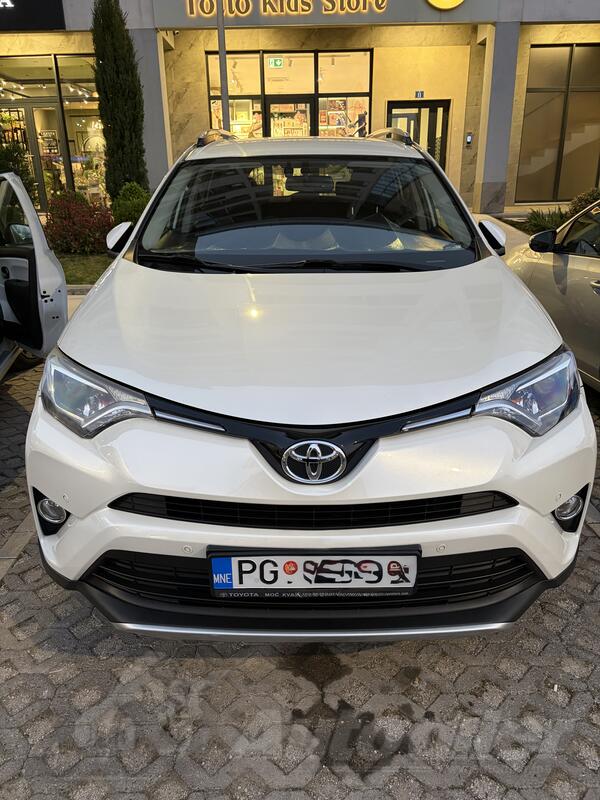 Toyota - RAV 4 - 2.0 D4D Elegance