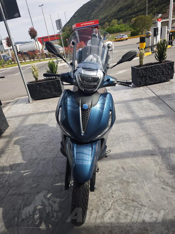 Piaggio -  Piaggio -Beverly 400