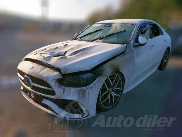 U djelovima Mercedes Benz - C 220