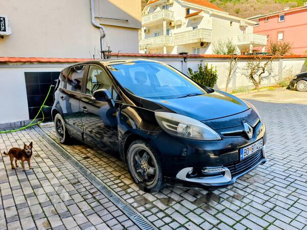 Renault - Scenic - 1.5 DCI