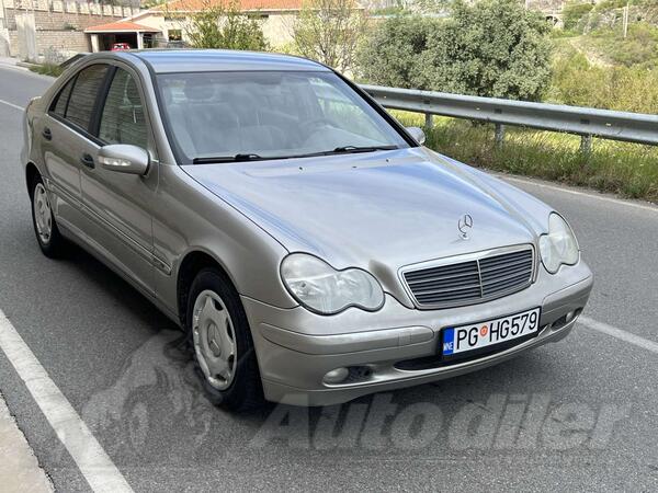 Mercedes Benz - C 200 - 2,2 85kv