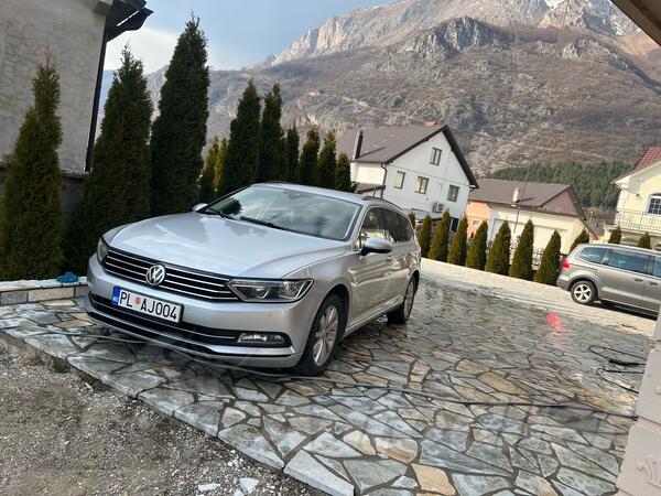 Volkswagen - Passat - 2.0