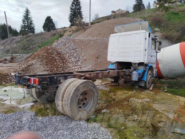 Scania - 142