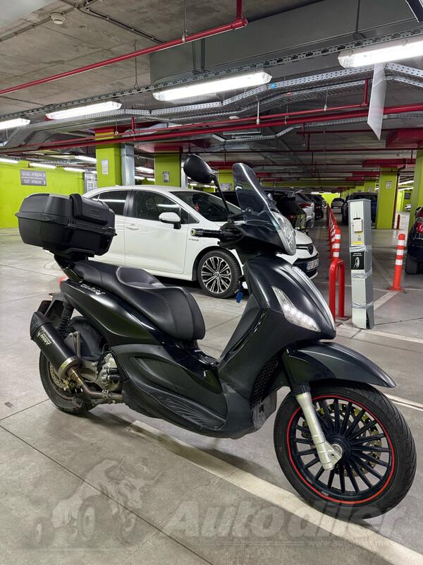 Piaggio - Beverly 300