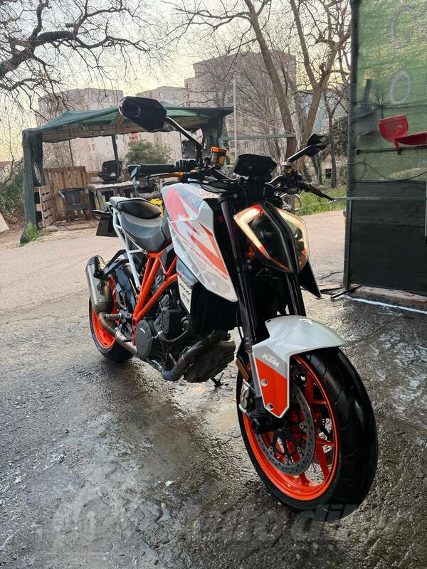 KTM - 1290 R SUPER DUKE