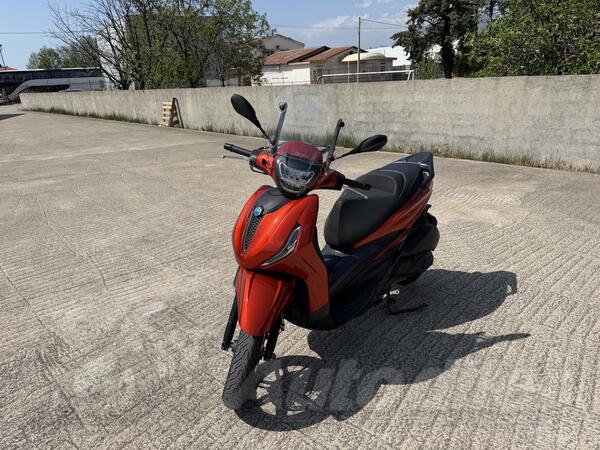 Piaggio - BEVERLY 300 HPE