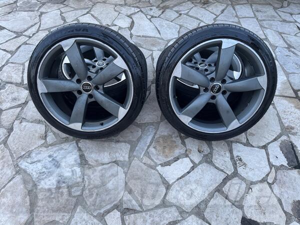 Fabričke rims and Minerva tires