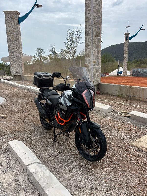 KTM - 1290 super adventure s