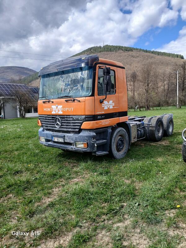 Mercedes Benz - 2643