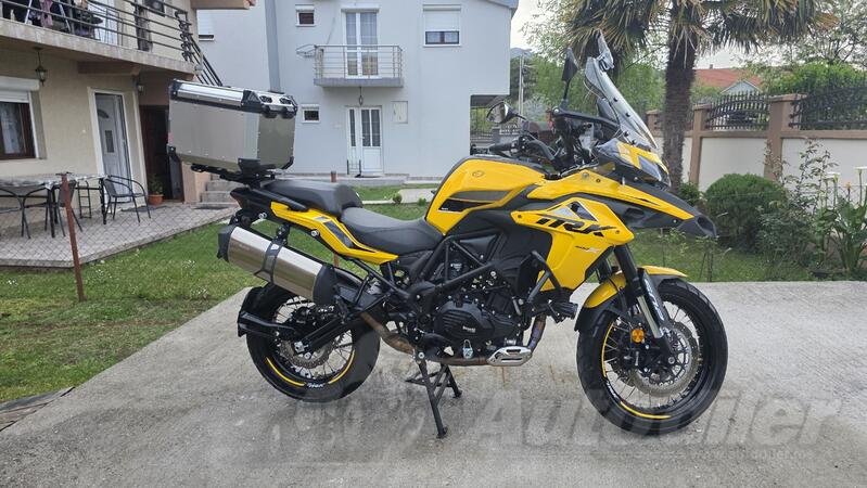 Benelli - TRK 502X