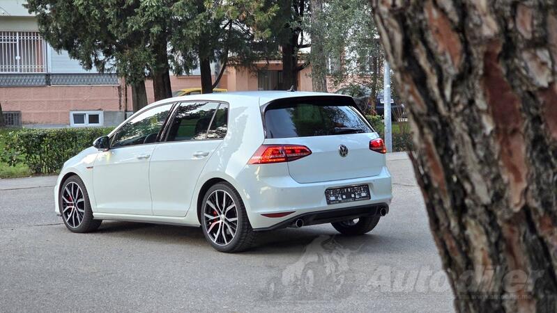 Volkswagen - Golf 7 - 2.0tsi Golf 7 GTI PERFORMANCE