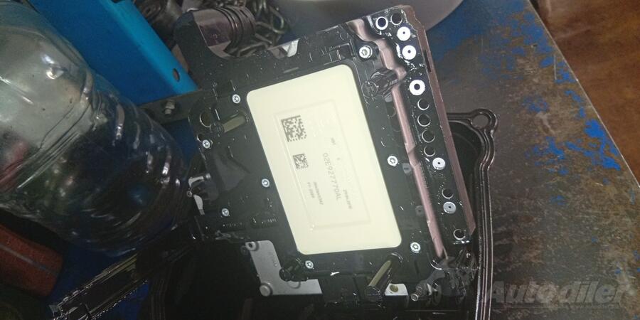 U djelovima Volkswagen - Golf 6 2.0TDi