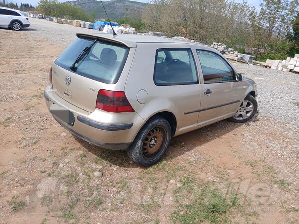 Volkswagen - Golf 4 - 1.9